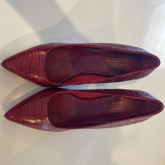 Charlotte Stone crocodile heel in burgundy. - Picture 4 of 6